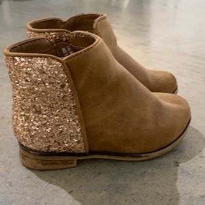 Cat & Jack Rona Sparkle Toddler Boots, size 8